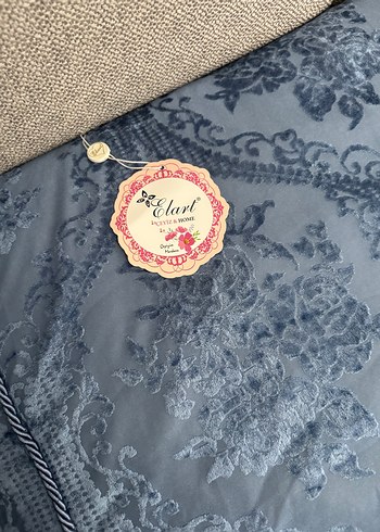 Karaca Home Karaca Elart marka etiketli çift kişilik yatak örtüsü