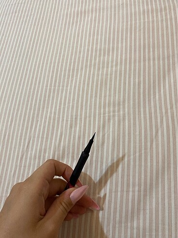 Beden Maybelline eyeliner
