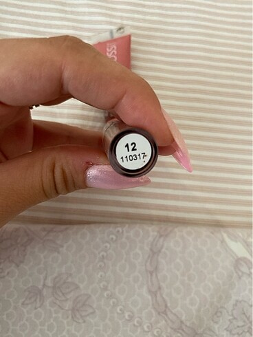 Diğer Beaulis lip gloss ve ruj