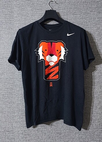 Erkek XL beden rahat kesim Nike t-shirt 