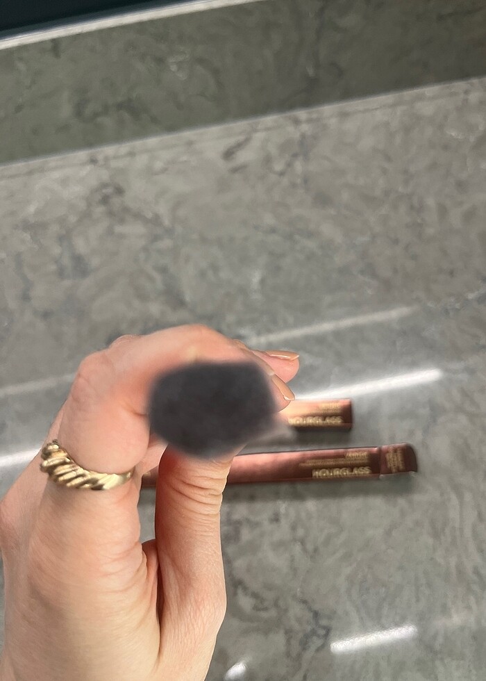 Hourglass Vanish Seamless Concealer Brush - Görsel 4