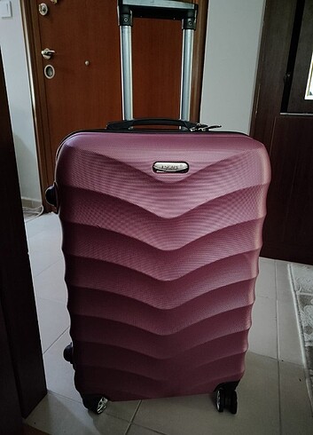 Escape orta boy valiz teşhir ürün