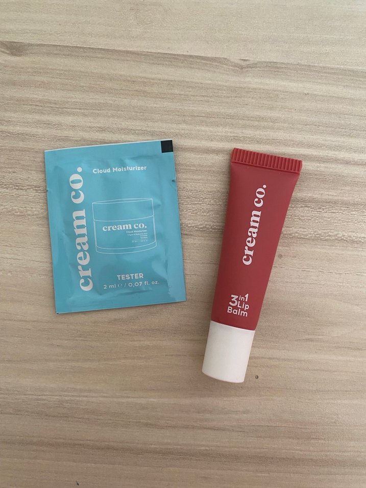 Cream Co cupcake lip gloss - Görsel 3