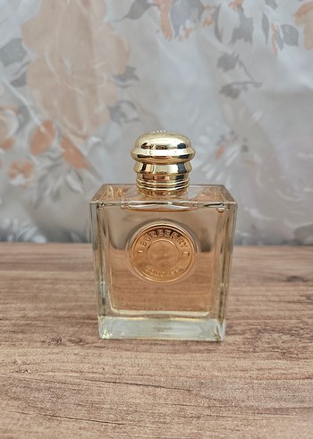 Burberry goddess Kadın Parfümü Şişesi