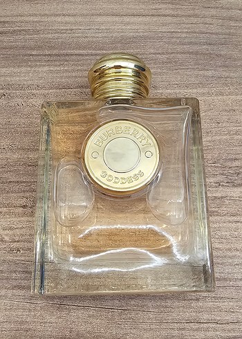Beden Renk Burberry goddess Kadın Parfümü Şişesi