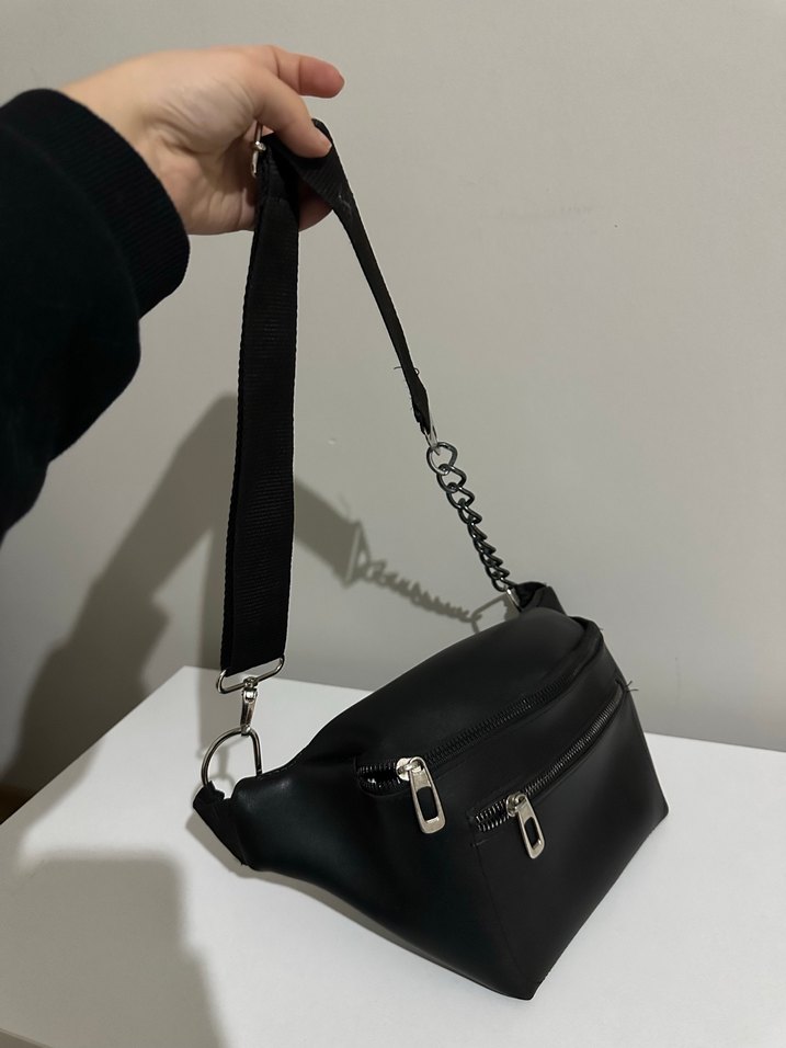 Zincir Detaylı Siyah Deri Kadın Çapraz Çanta - Görsel 2