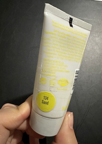 Bej Tonlarda Makyaj Ürünleri Seti - Görsel 3