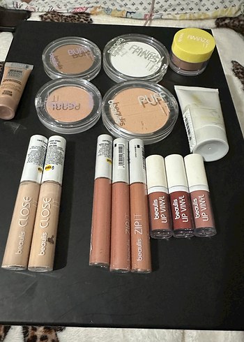 Bej Tonlarda Makyaj Ürünleri Seti - Görsel 2