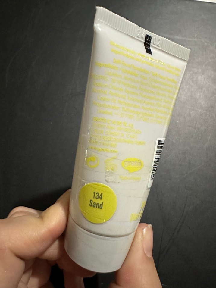 Bej Tonlarda Makyaj Ürünleri Seti - Görsel 3