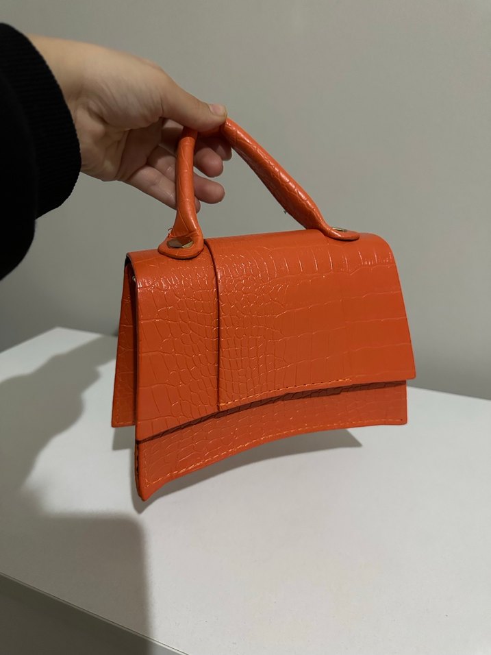 Turuncu Parlak Deri Yılan Desenli Kadın Çanta - Görsel 4