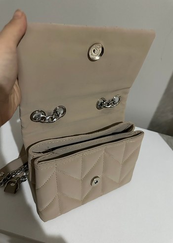 Bej Deri Zincir Detaylı Kadın Çanta - Görsel 4