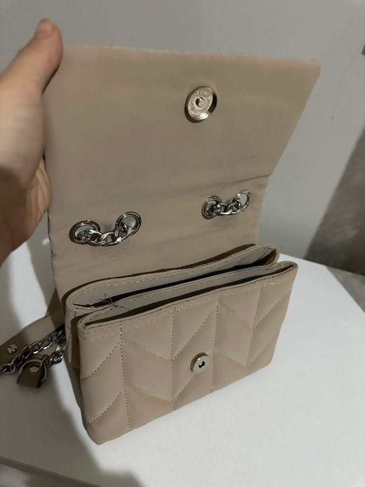 Bej Deri Zincir Detaylı Kadın Çanta - Görsel 4