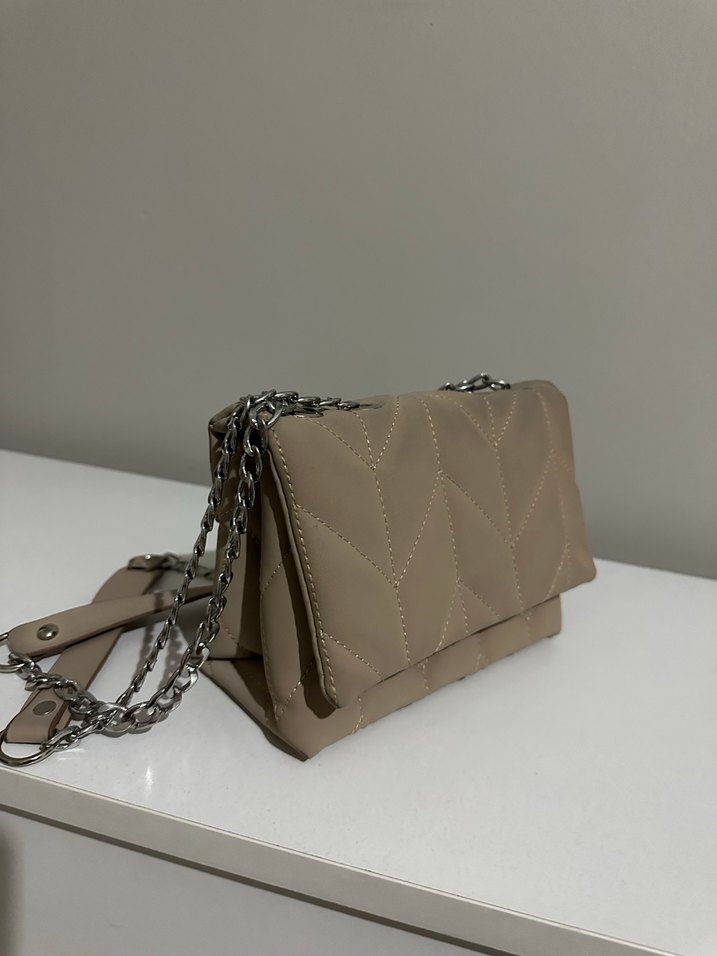 Bej Deri Zincir Detaylı Kadın Çanta - Görsel 2