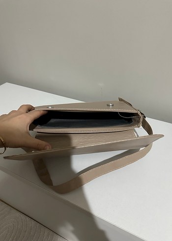 Bej Deri Kemerli Kadın Çanta - Görsel 4