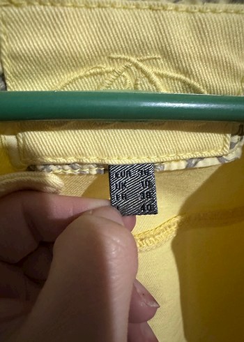 Sarı Düğmeli Kadın Denim Ceket - Görsel 4