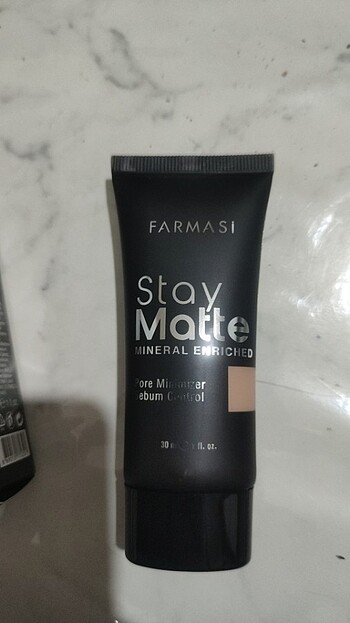 Farmasi Farmasi stay matte 3 numara