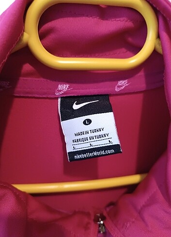 11-12 Yaş Beden orijinal Nike eşofman üstü