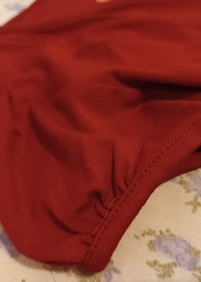 Kırmızı Elbise Etiketli - Görsel 4