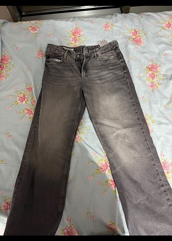Zara viral jean