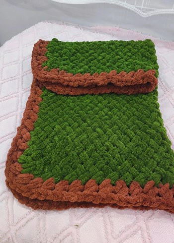 Koyu Yeşil Örgü Çocuk Battaniyesi - Görsel 2