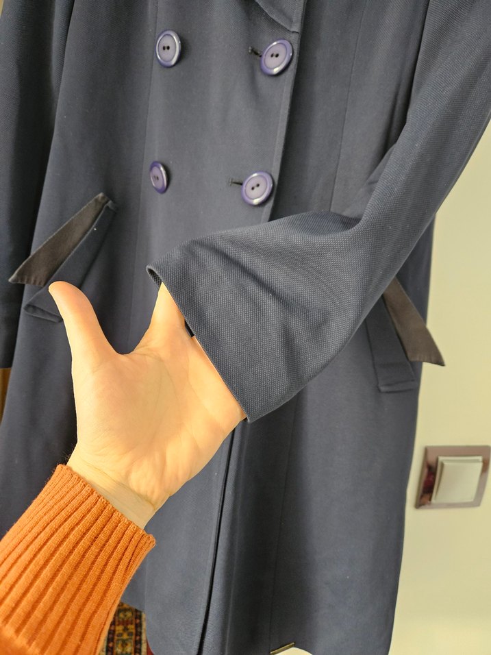 Düğmeli Kadın Uzun Kaban - Görsel 3