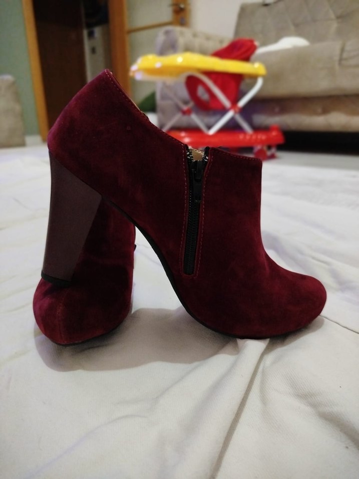 Bordo Süet Tokalı Kadın Topuklu Bot - Görsel 2