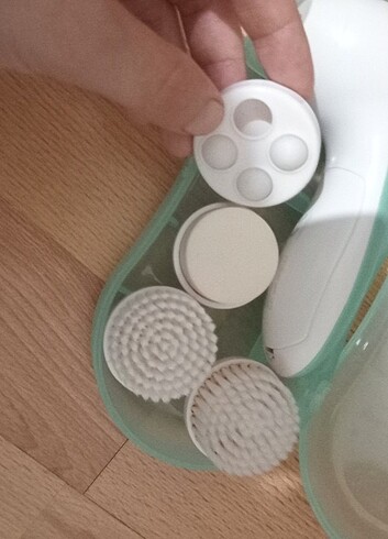 Beden pilli cilt temizleme seti 4 başlıklı