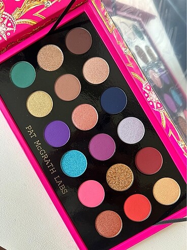 Pat McGrath Labs Far Paleti