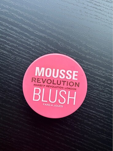 Revolution Revolution Mousse Blush