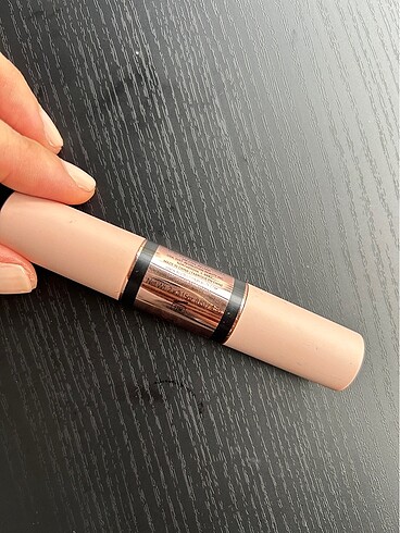 Beden Revolution Kontür Aydınlatıcı Stick