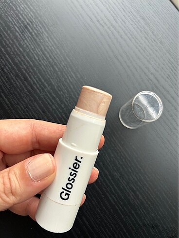 Glossier Stick Aydınlatıcı