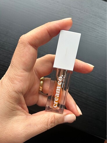 Cream Co Lip Oil Gloss