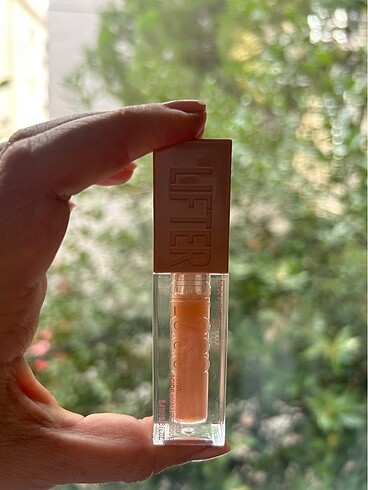 Beden Maybelline Lifter Gloss
