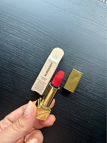 Burberry Kisses Matte Lip Colour Mini Ruj