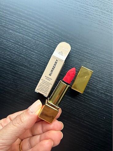 Burberry Burberry Kisses Matte Lip Colour Mini Ruj