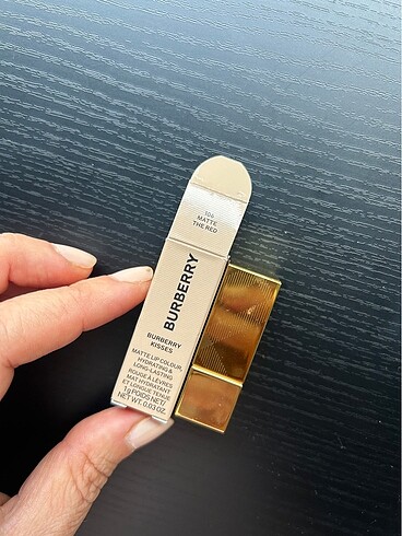 Beden Burberry Kisses Matte Lip Colour Mini Ruj
