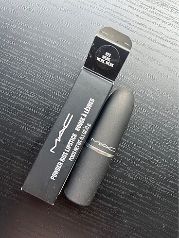 MAC MAC Powder Kiss Ruj