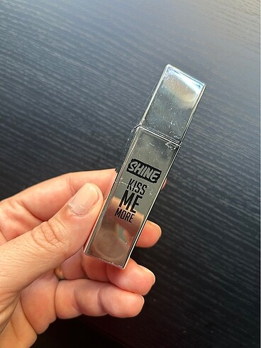 Flormar Shine Kiss Me More Likit Ruj