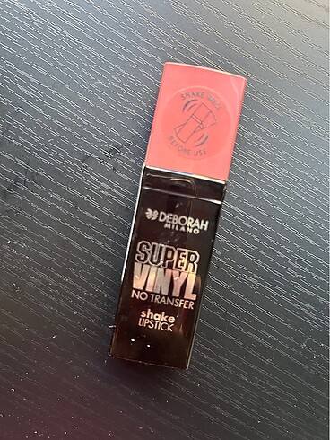 Deborah Milano Super Vinyl Shake Lipstick