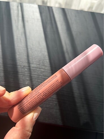  Beden NYX Lip Lingerie XXL Likit Mat Ruj
