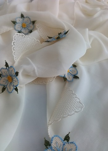 Dantel Detaylı Beyaz Vintage Kadın Fular - Görsel 3