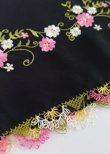 Çiçek İşlemeli Dantel Detaylı Kadın Fular - Görsel 10