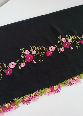 Çiçek İşlemeli Dantel Detaylı Kadın Fular - Görsel 13