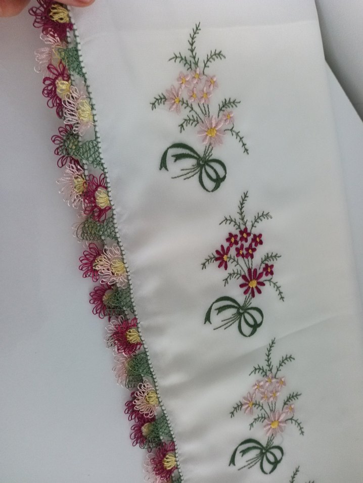 Dantel Detaylı Beyaz Kadın Fular - Görsel 3