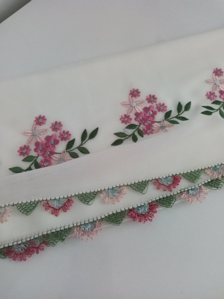 Dantel Detaylı Beyaz Kadın Fular - Görsel 5