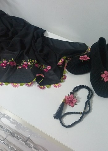 Püsküllü Siyah Bohem Kadın Atkı - Görsel 4