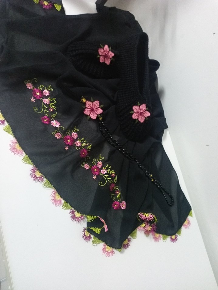 Püsküllü Siyah Bohem Kadın Atkı - Görsel 2