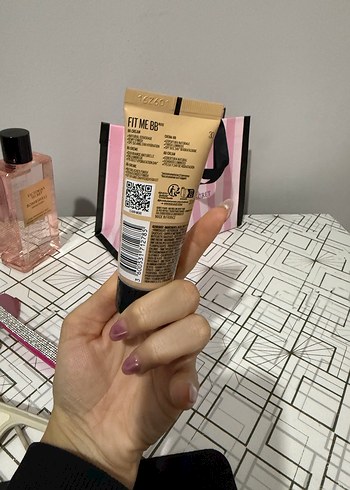 Bej Renkli Hafif BB Krem SPF 50 - Görsel 3