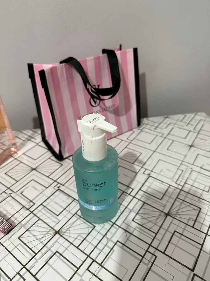 The Purest Solutions Nemlendirici Yüz Temizleyici - Görsel 2