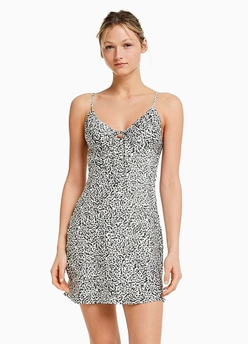 s Beden beyaz Renk BERSHKA ÇİÇEKLİ SATEN ELBİSE